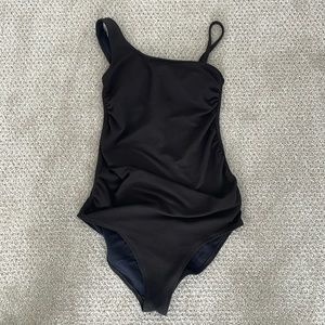 Old Navy One-shoulder maternity swim suit